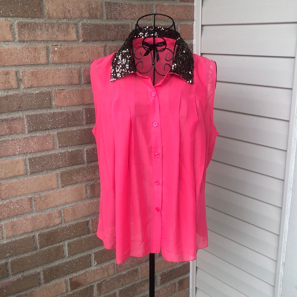 Ali & Kris- coral blouse w/ bronze sequin collar
